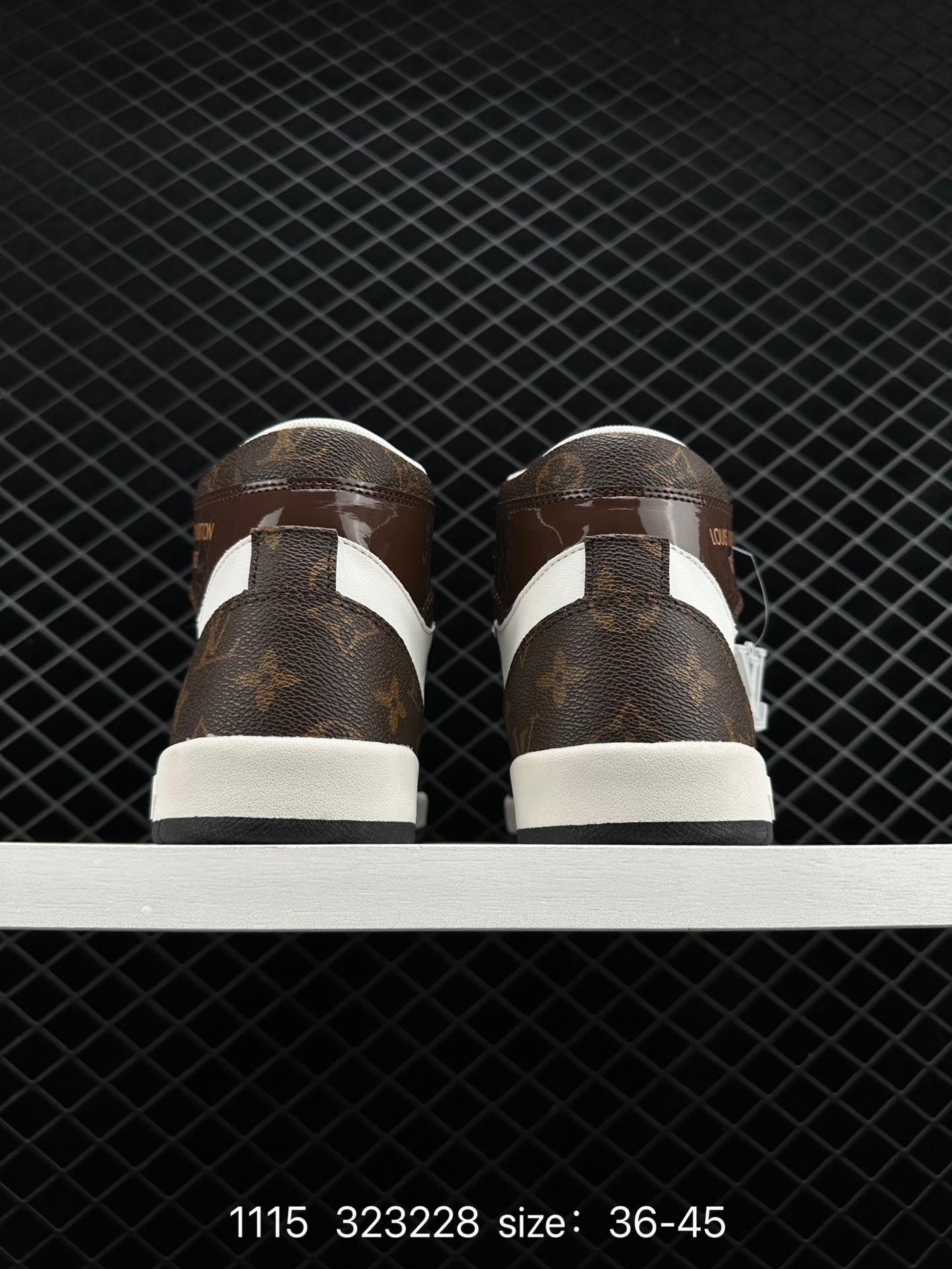 Nike Air Jordan 1 Retro High OG”Black/White“